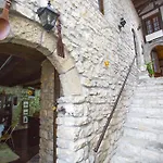 Bujtina Kodiket 4* Berat