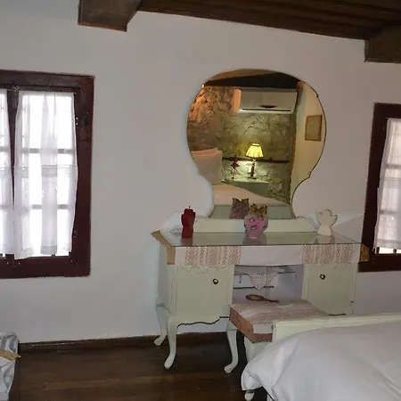 Bujtina Kodiket Casa de hóspedes