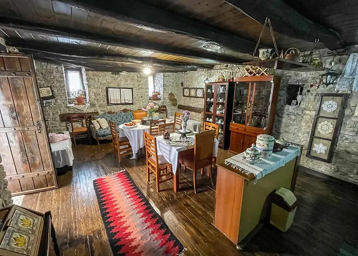 Bujtina Kodiket Vendégház 4*