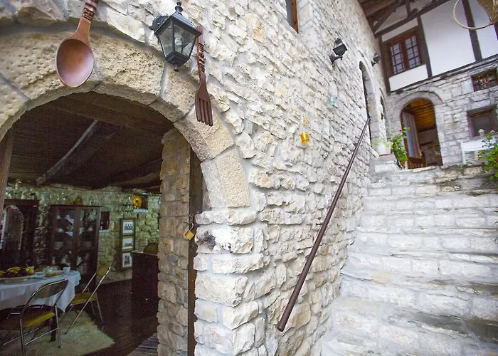 Bujtina Kodiket 4* Berat
