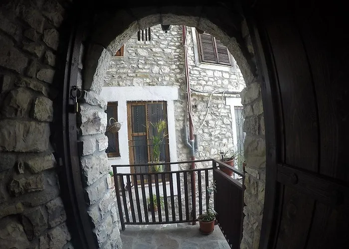Vendégház Bujtina Kodiket Berat