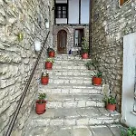 Bujtina Kodiket 4* Berat