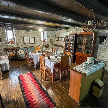 Bujtina Kodiket Guest house *