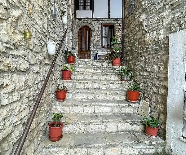 Bujtina Kodiket 4* Берат