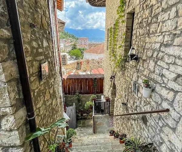 Maison d'hôtes Bujtina Kodiket 4*
